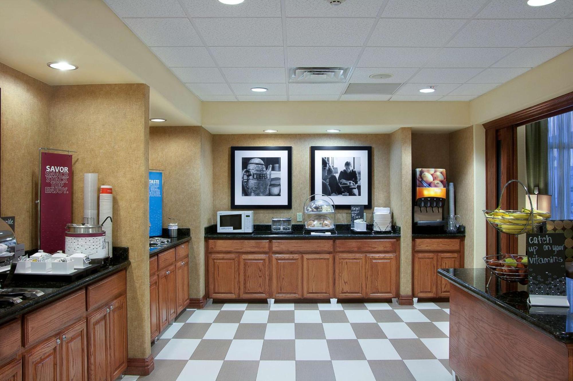 Hampton Inn And Suites-Браунсвілл Екстер'єр фото