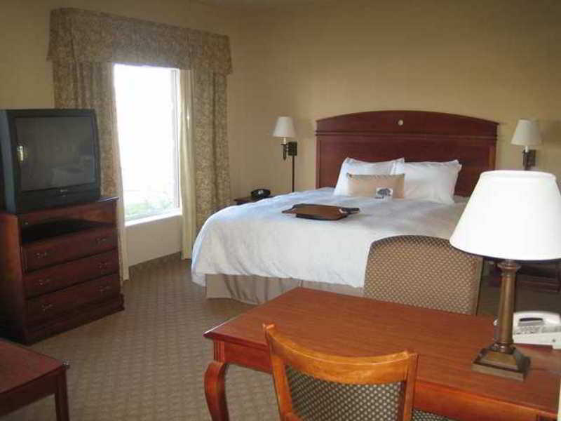 Hampton Inn And Suites-Браунсвілл Номер фото